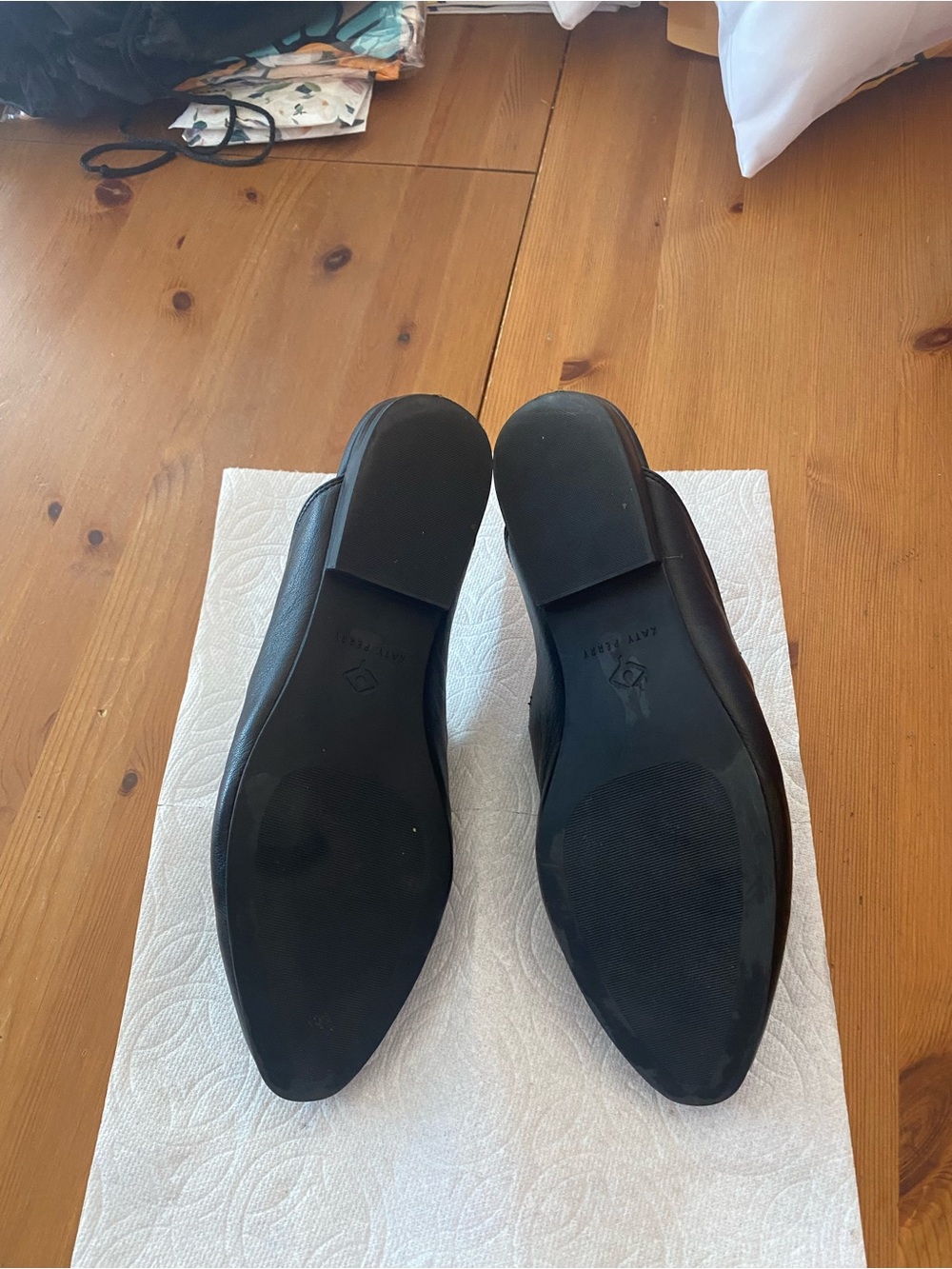 Black & Green 'Road Trippin' Embroidered Katy Perry Slip-On Loafers - Picture 6 of 7